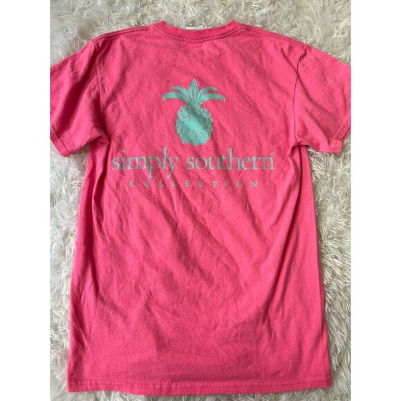Simply Southern Women’s Sz. S Pink Short Sleeved Pineapple Back Design Tee. - Picture 1 of 8